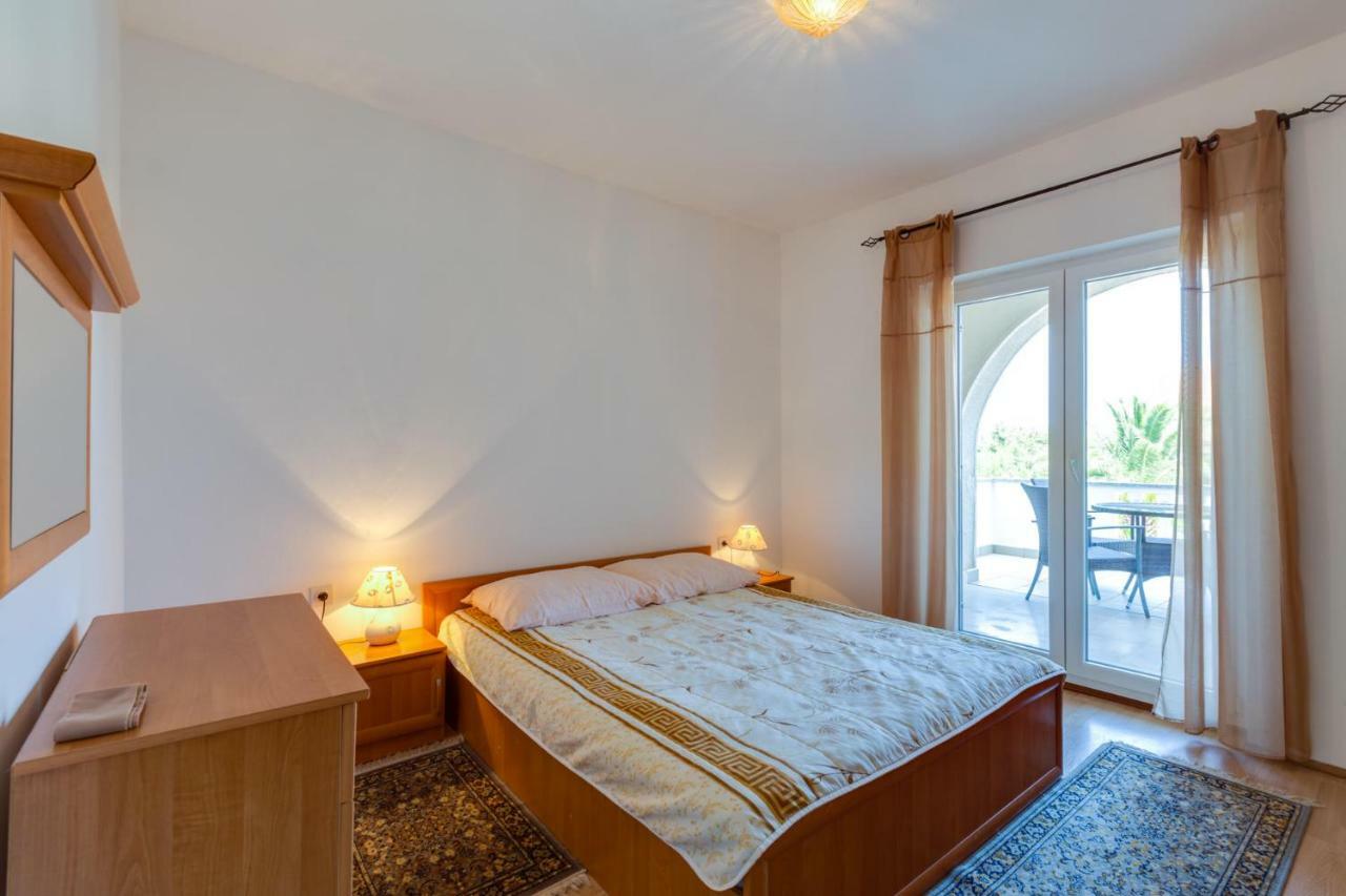 Apartmani Gordana Малий Лошинь Екстер'єр фото